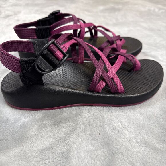 Chaco Women’s Sandals Size 8 Purple Pink Toe Loop Strappy Sport Outdoor Shoes - Picture 4 of 9